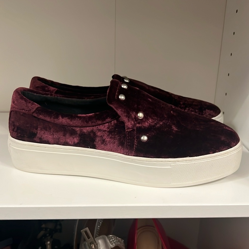 ๐ EUC Rebecca Minkoff Platform Burgundy Velvet Studded Loafers size 8.5 - Picture 2 of 7